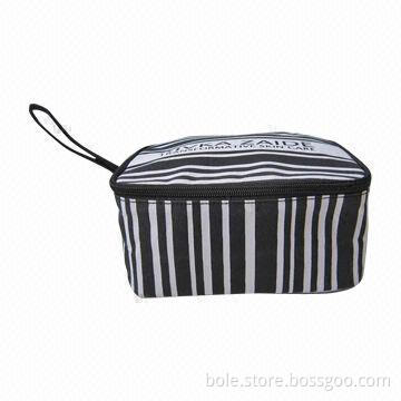 Promotional Cooler Bag Made of 600D Polyester, Aluminum Lining for Keeping Warm or Cool